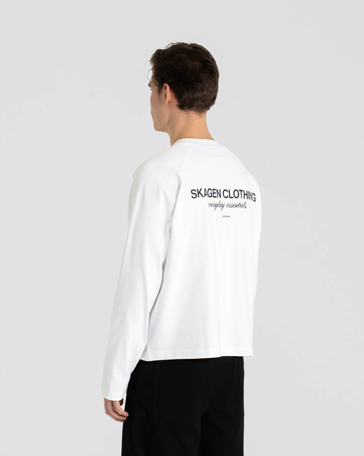 Everyday Essential Raglan Longsleeve White